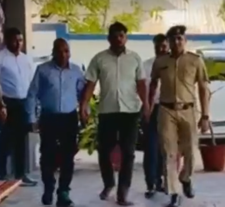 પત્નીની હત્યા કરી આજીવન કેદ મળ્યા બાદ પેરોલ પર છૂટ્યો… 9 વર્ષ સુધી ફરાર રહ્યો અને હવે પુત્રને બિસ્કિટ લેવા જતા ઝડપાયો!